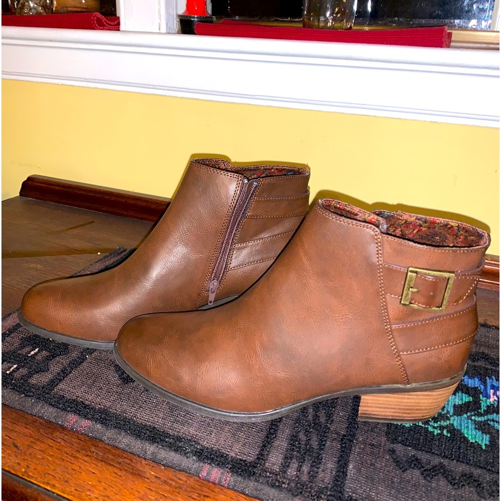 BOC Women's brown booties Size 13M Like New